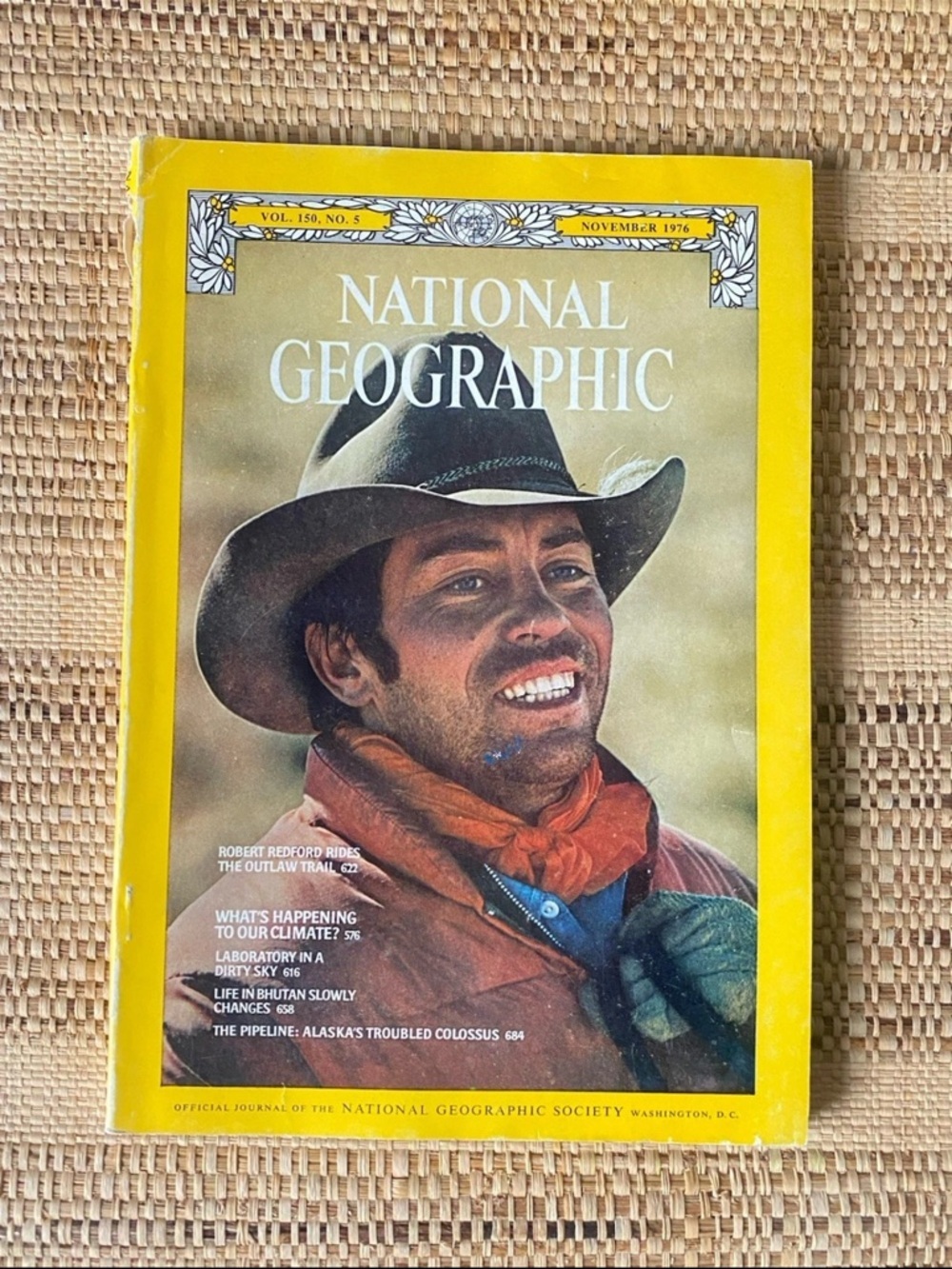 Vintage 1976 National Geographic Magazine With Article On Robert Redford